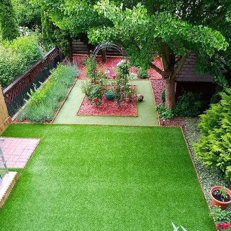 Valentina Apartman Apartment Eger Luaran gambar