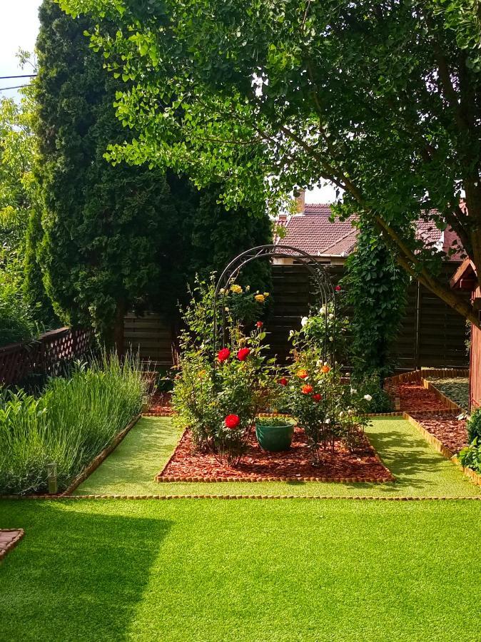 Valentina Apartman Apartment Eger Luaran gambar